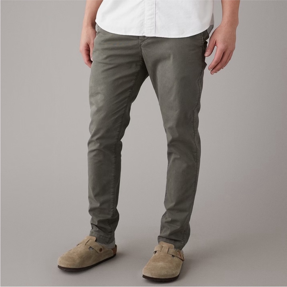 American Eagle Flex Slim Lived-In Khaki Pant